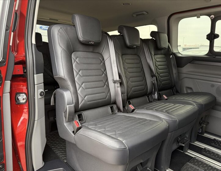 Ford Tourneo Custom Kombi 2,5 l 171 kw