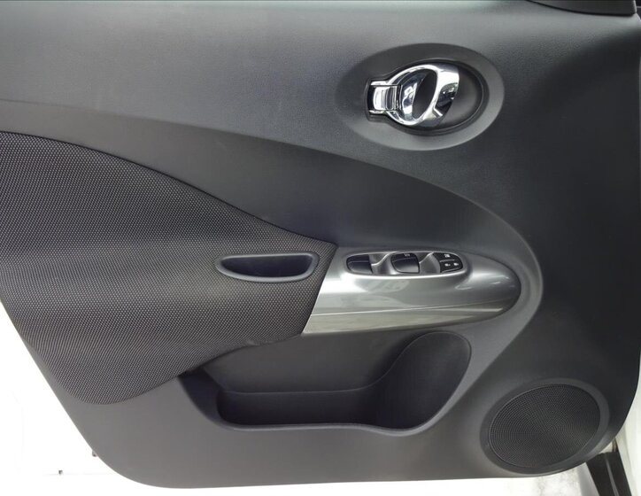 Nissan Juke Hatchback 1,6 l 86 kw