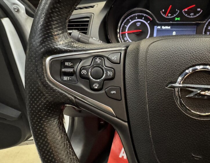 Opel Insignia Kombi 2,0 l 120 kw