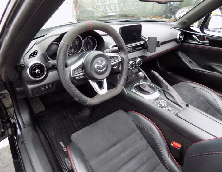 Mazda MX-5 16