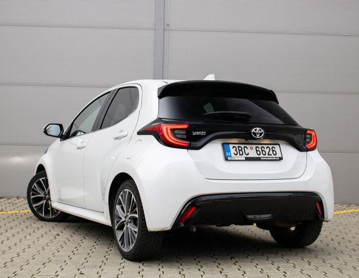 Toyota Yaris 5