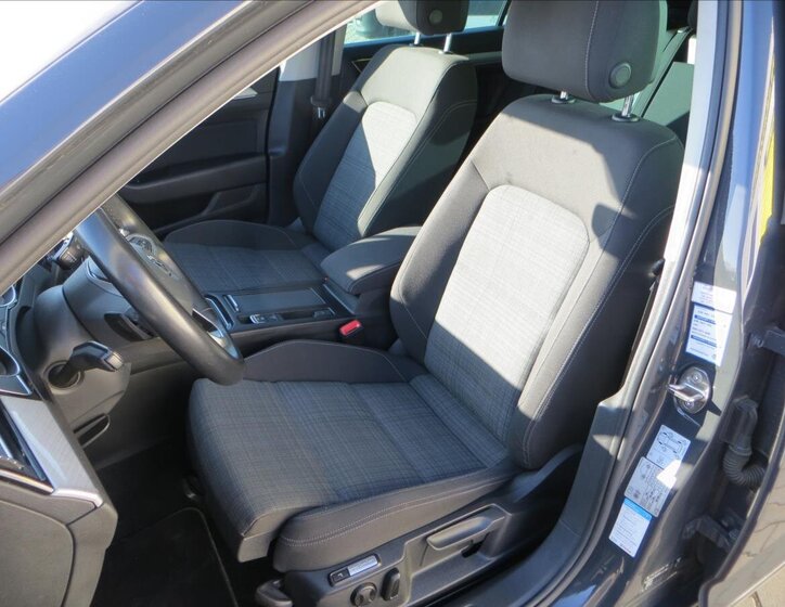 Volkswagen Passat Kombi 1,5 l 110 kw