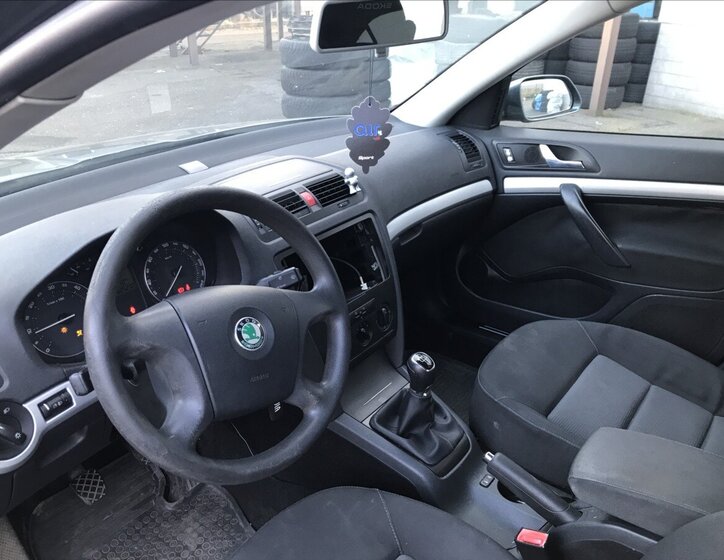 Škoda Octavia Sedan / Limuzína 1,9 l 77 kw