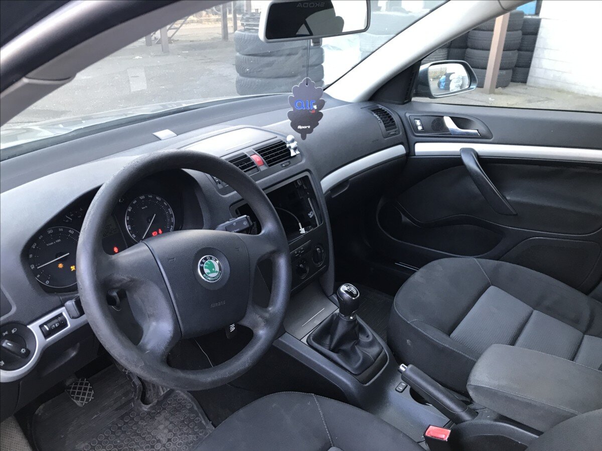 Škoda Octavia Sedan / Limuzína 1,9 l 77 kw