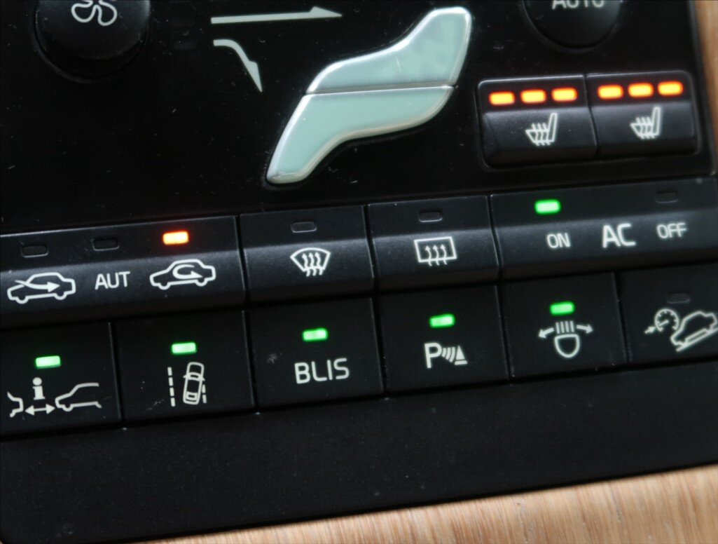 Volvo XC60 SUV / Terénní 2,4 l 120 kw