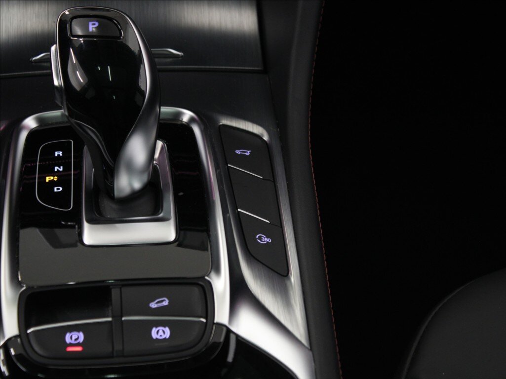 MG EHS SUV / Terénní 1,5 l 190 kw