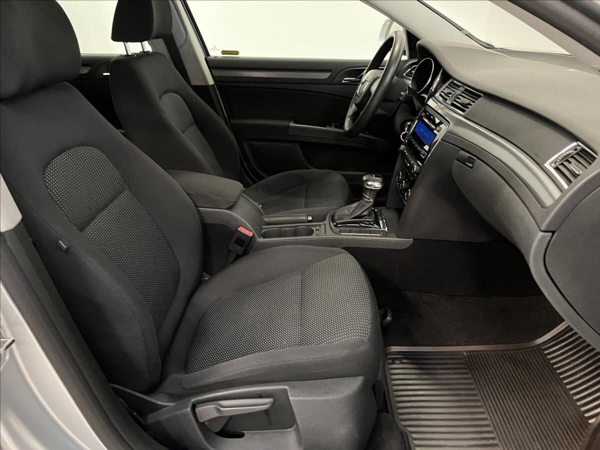 Škoda Superb Liftback 2,0 l 103 kw