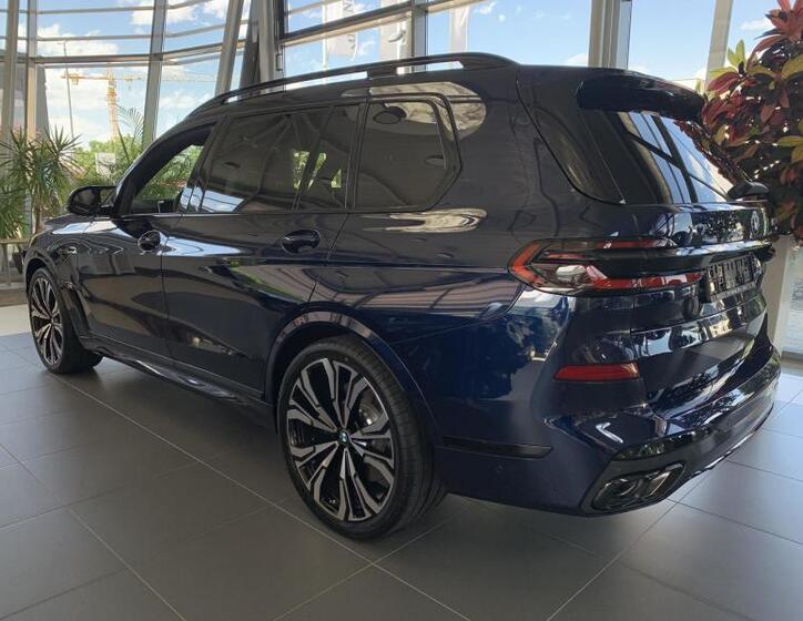 BMW X7 12