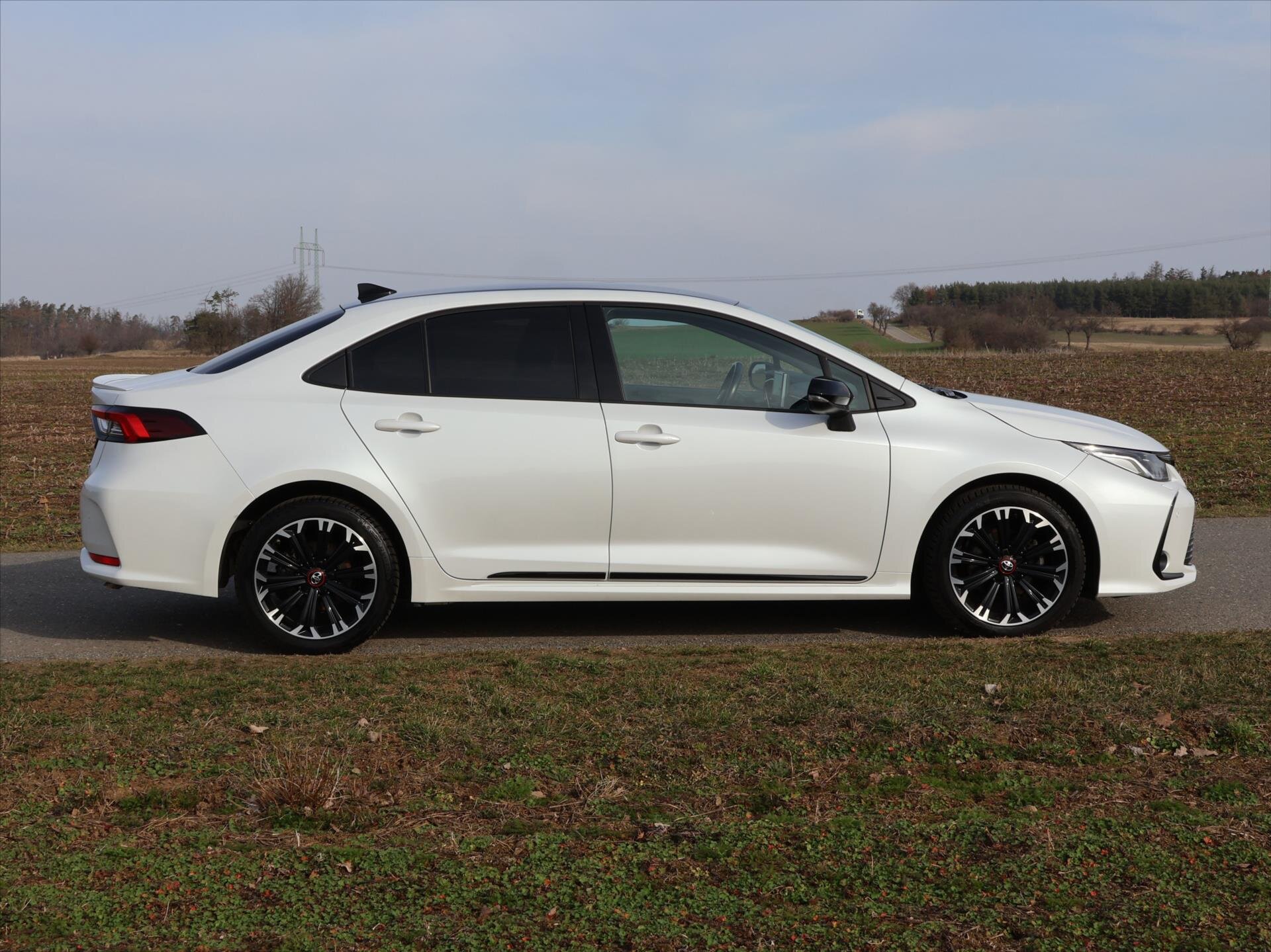 Toyota Corolla Sedan / Limuzína 1,8 l 72 kw