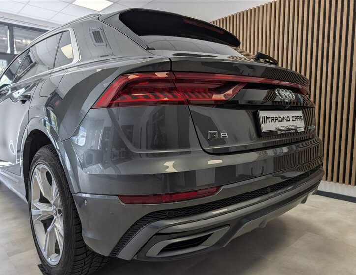Audi Q8 Hatchback 3,0 l 250 kw
