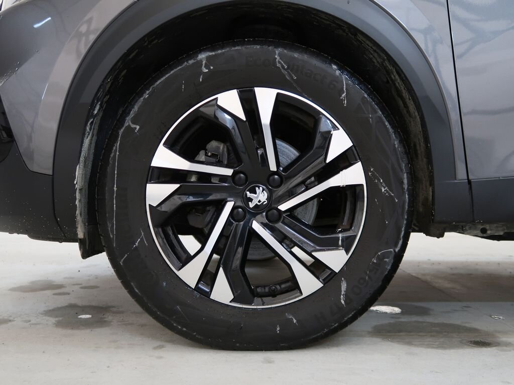 Peugeot 2008 SUV 1,2 l 96 kw