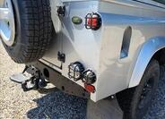 Land Rover Defender 34