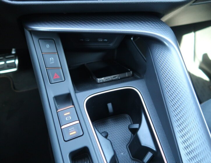 Cupra Terramar SUV / Terénní 2,0 l 195 kw