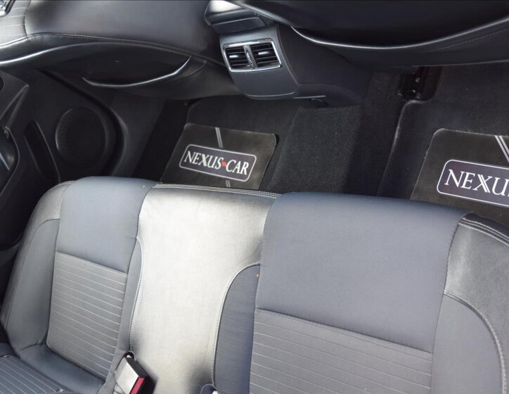 Renault Latitude Sedan / Limuzína 2,0 l 110 kw