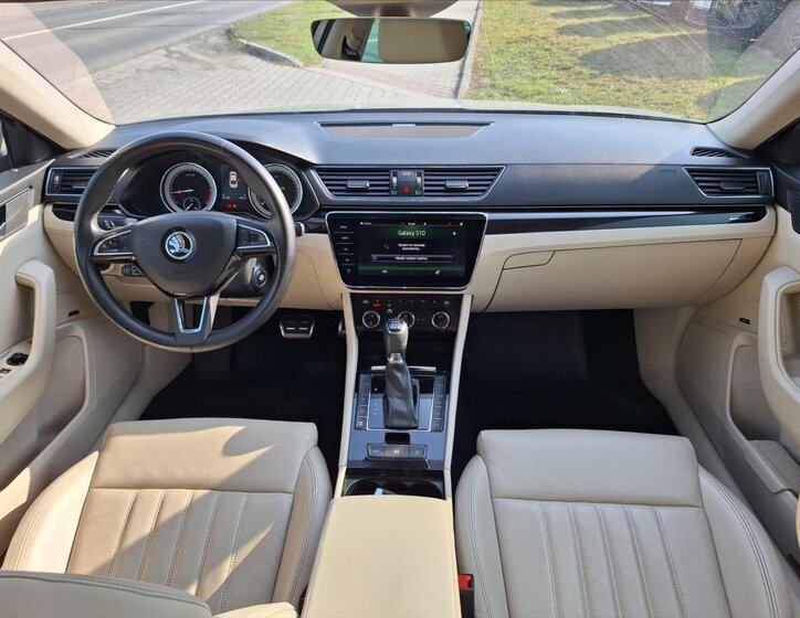 Škoda Superb Sedan / Limuzína 2,0 l 140 kw