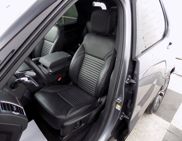 Land Rover Discovery 15