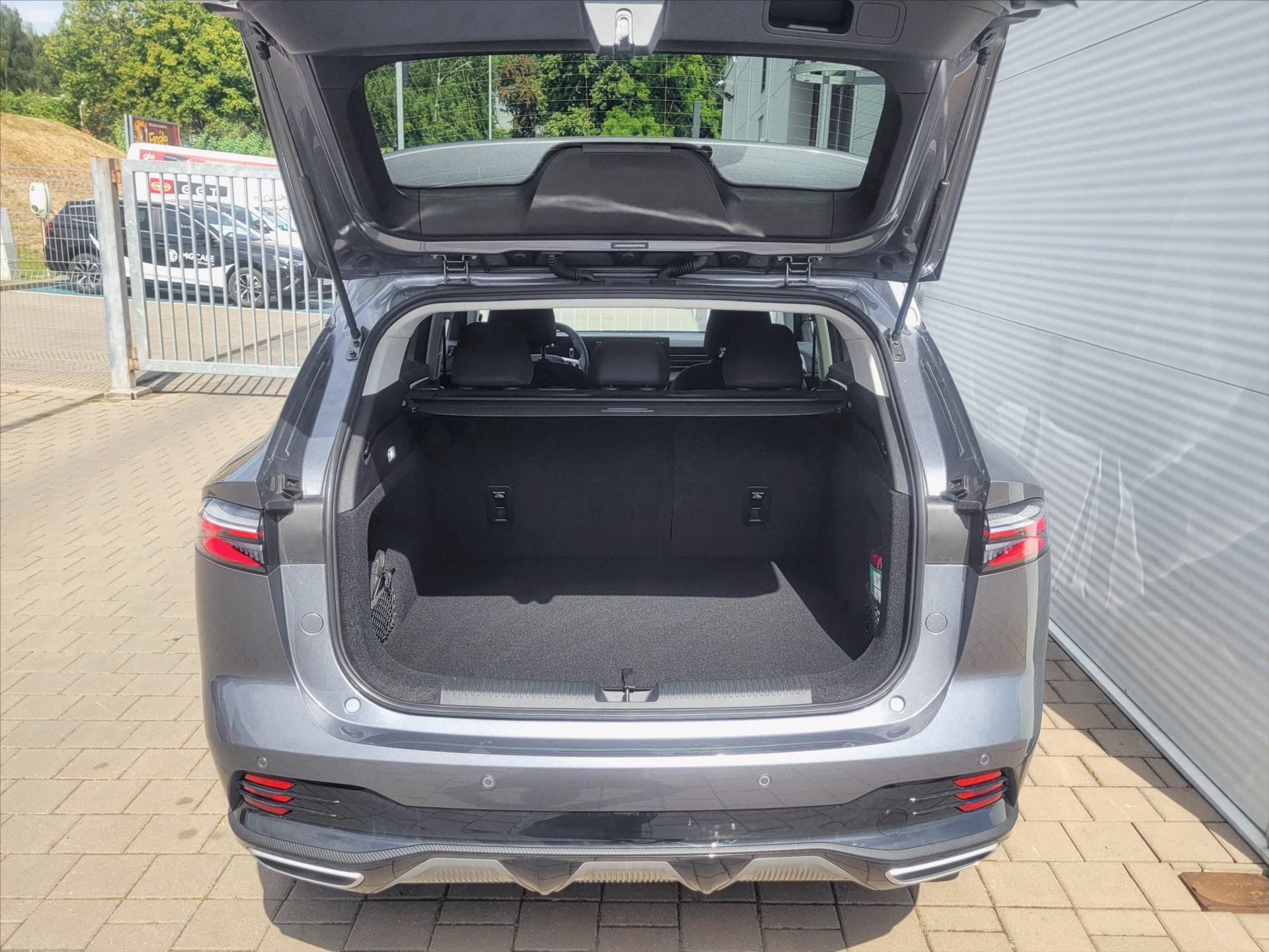 MG HS SUV / Terénní 1,5 l 125 kw