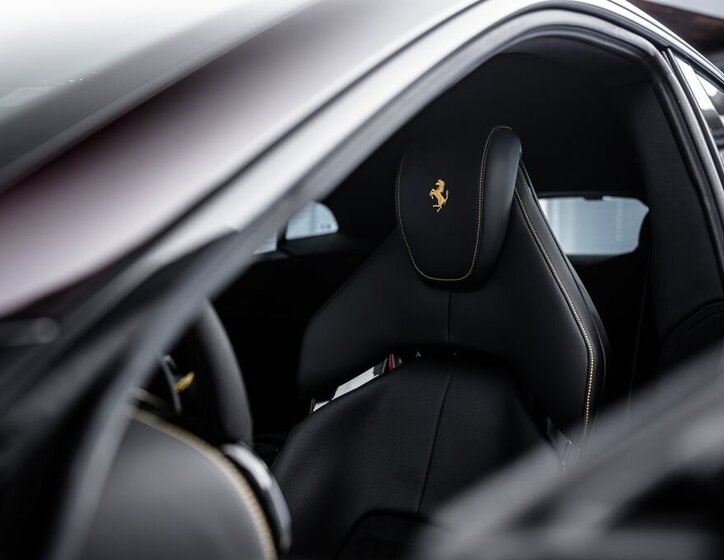 Ferrari Ostatní SUV / Terénní 6,5 l 529 kw