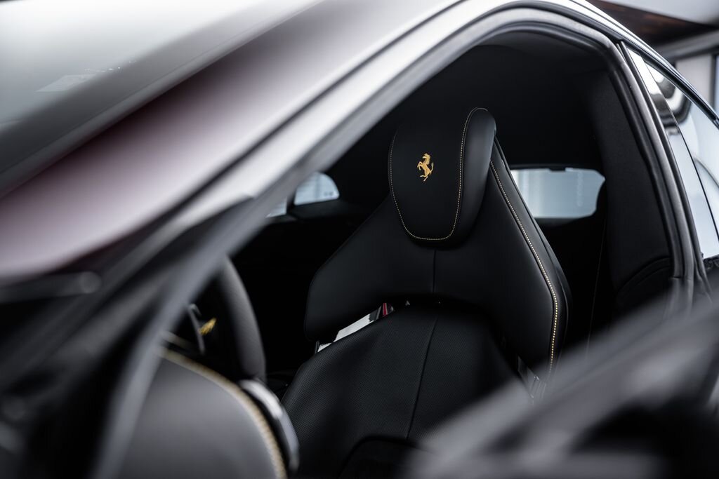 Ferrari Ostatní SUV / Terénní 6,5 l 529 kw