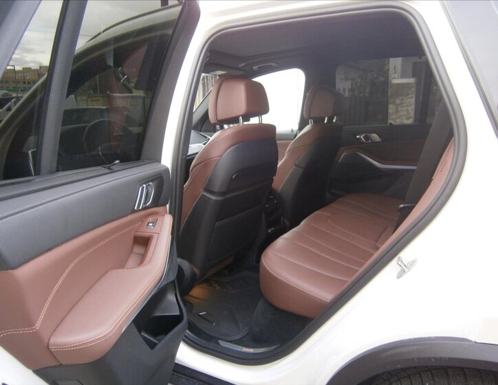 BMW X5 Kombi 3,0 l 195 kw