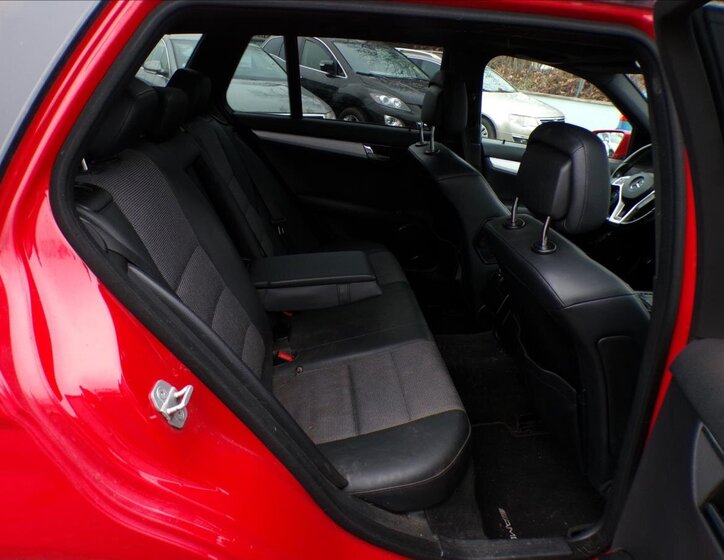 Mercedes-Benz Třídy C Kombi 3,0 l 170 kw