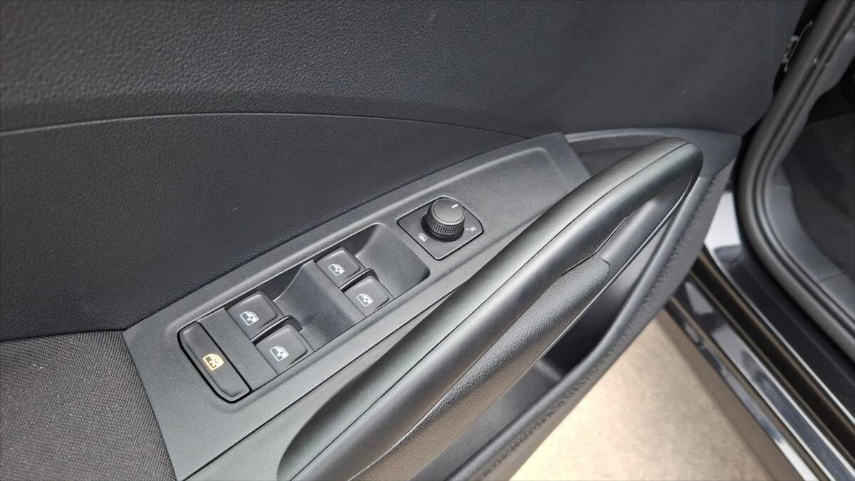 Škoda Fabia Hatchback 999,0 59 kw