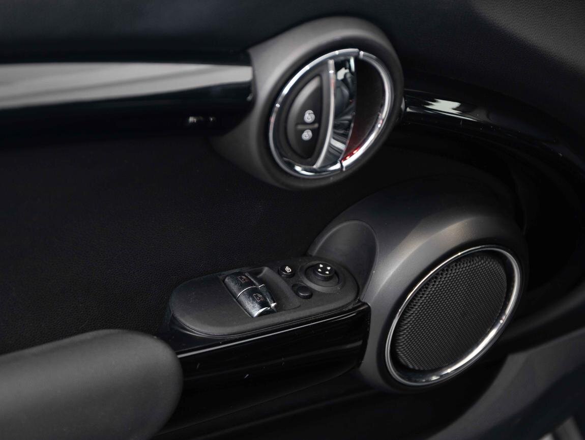 Mini Cooper Hatchback 2,0 l 141 kw