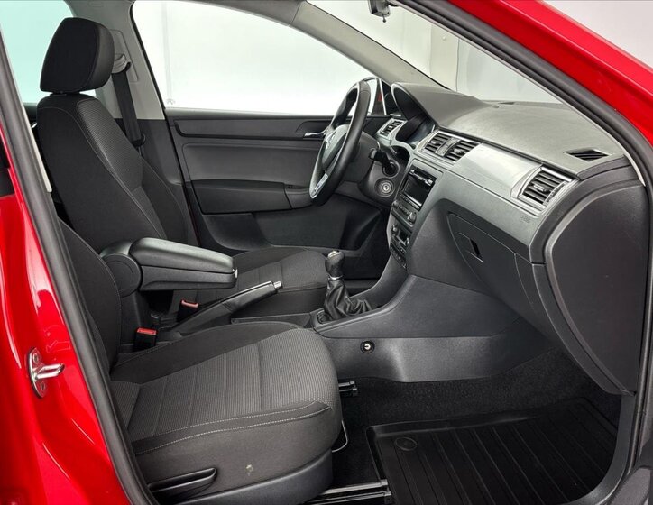 Škoda Rapid Liftback 1,2 l 77 kw