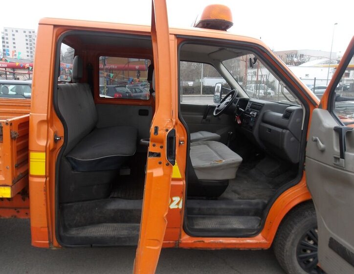Volkswagen Transporter Ostatní 2,4 l 57 kw