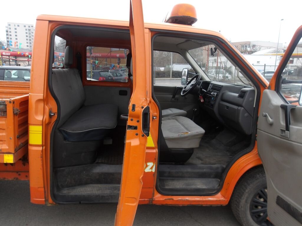 Volkswagen Transporter Ostatní 2,4 l 57 kw