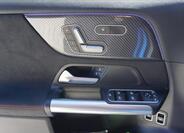 Mercedes-Benz GLA 12