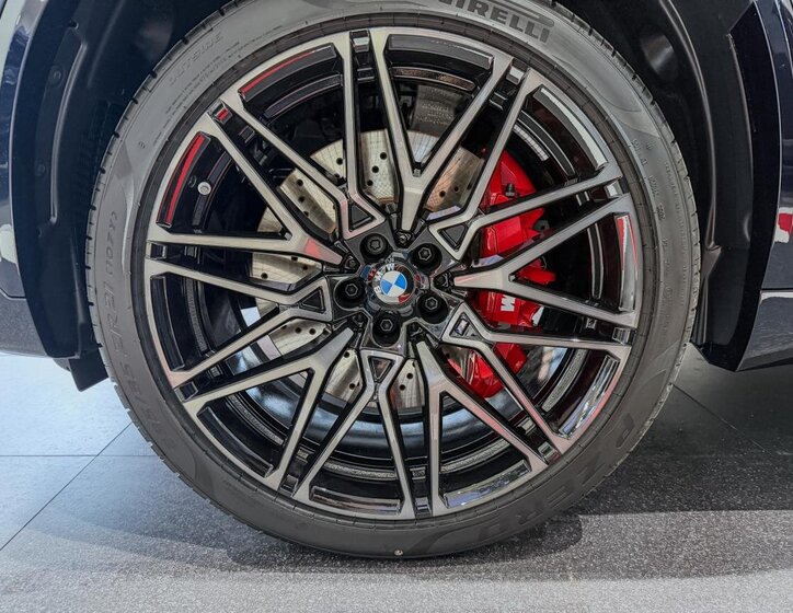 BMW X5 SUV / Terénní 4,4 l 460 kw