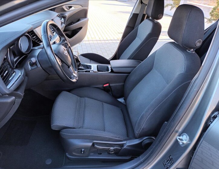 Opel Insignia Kombi 1,6 l 81 kw