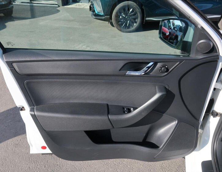 Škoda Rapid Sedan / Limuzína 1,2 l 63 kw