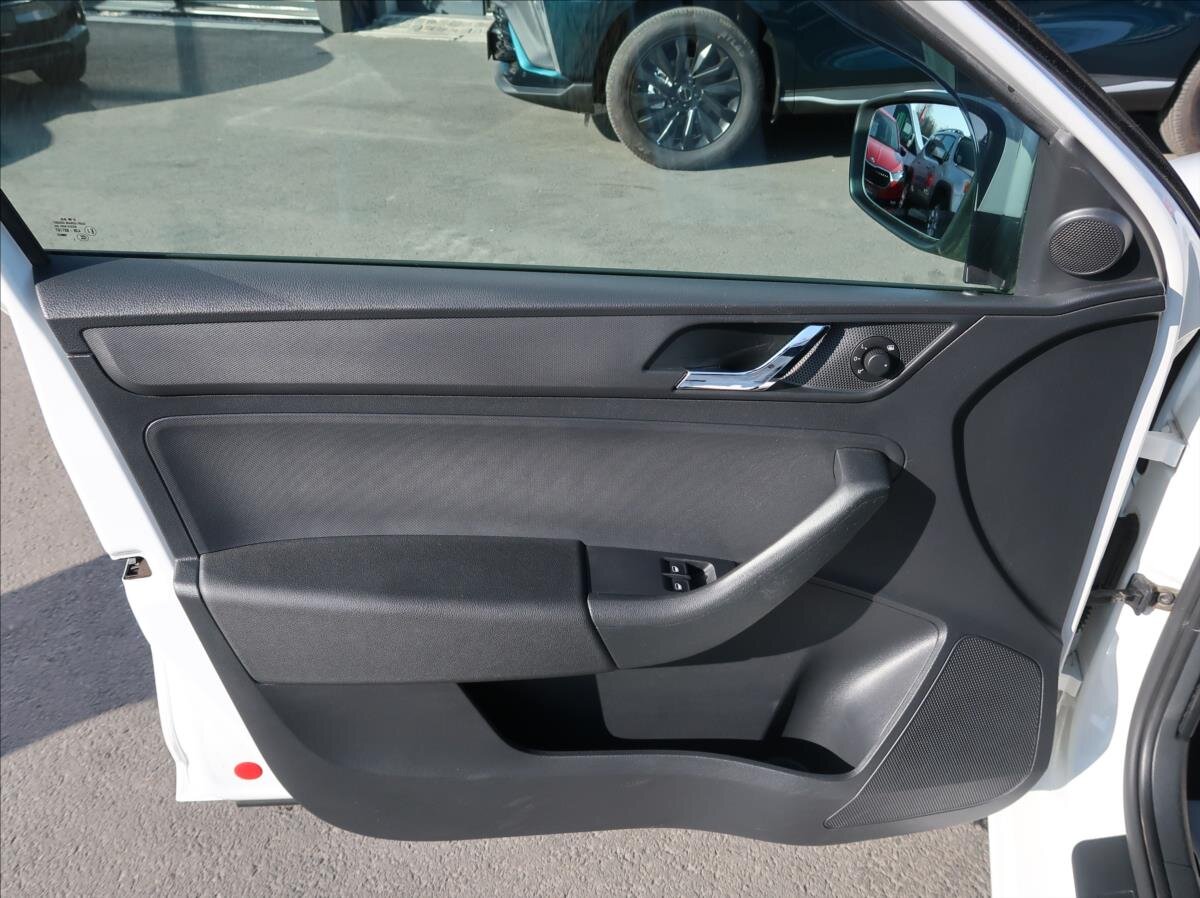 Škoda Rapid Sedan / Limuzína 1,2 l 63 kw