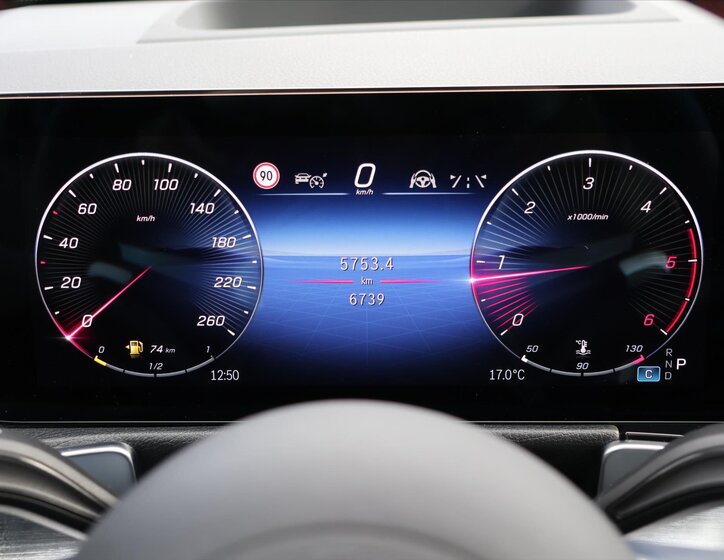 Mercedes-Benz GLB 26