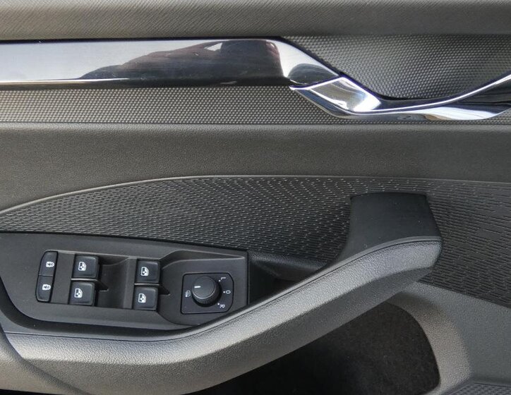 Škoda Octavia Sedan / Limuzína 2,0 l 110 kw