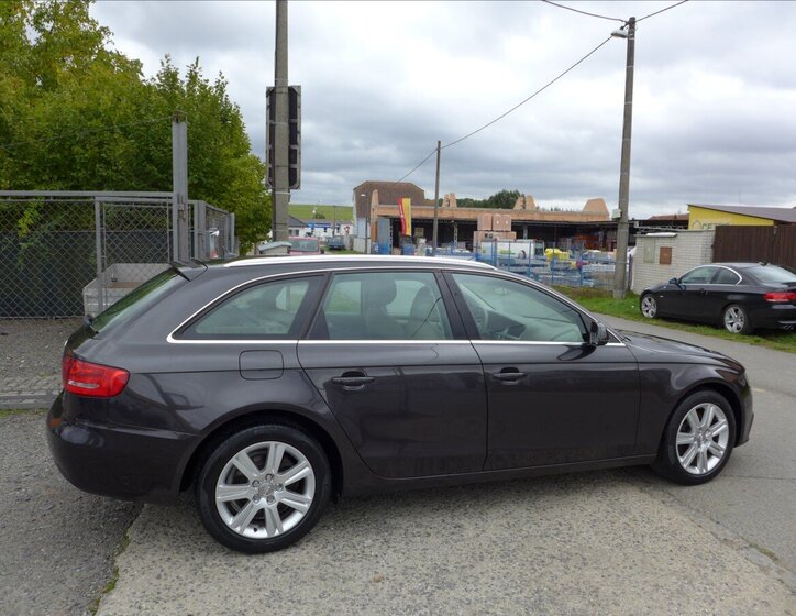 Audi A4 Kombi 2,0 l 105 kw