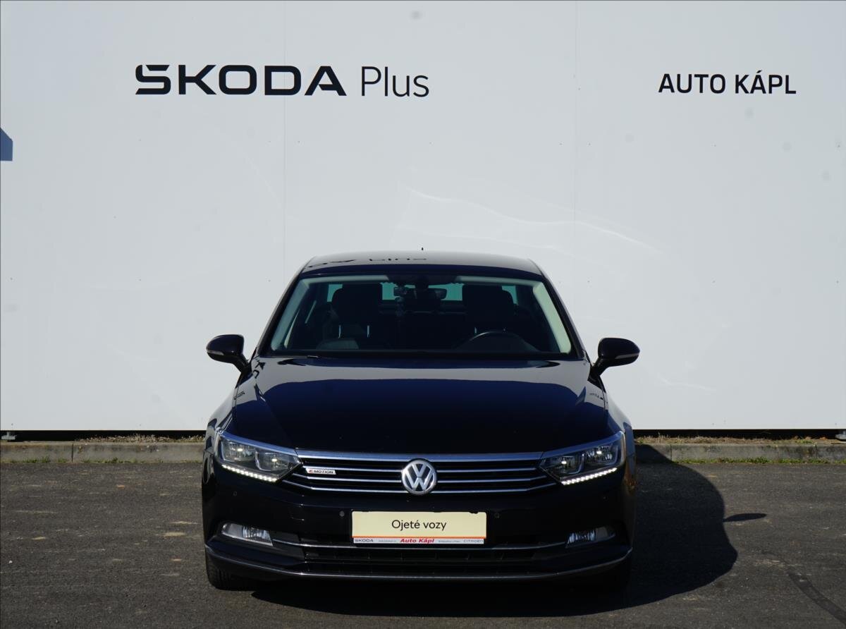 Volkswagen Passat Sedan / Limuzína 2,0 l 176 kw