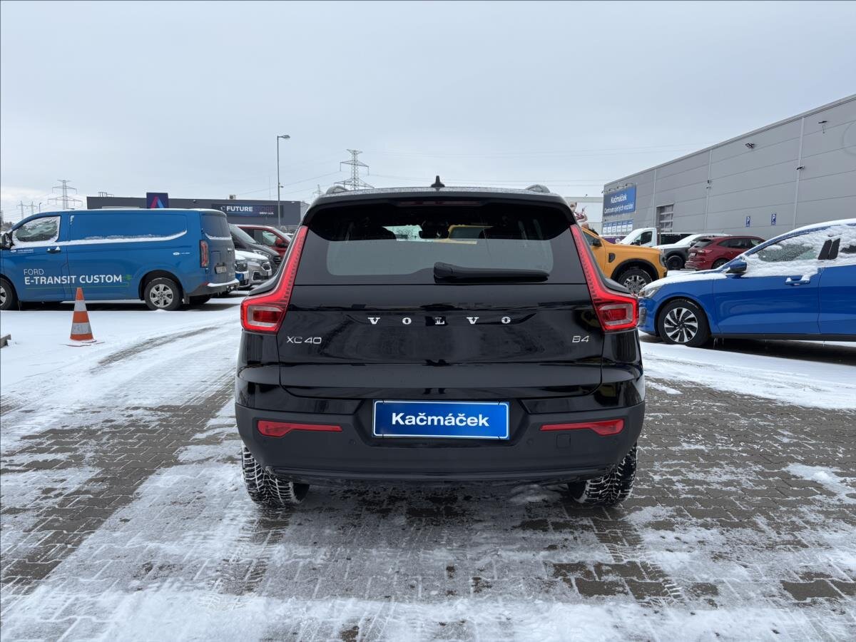Volvo XC40 Kombi 2,0 l 145 kw