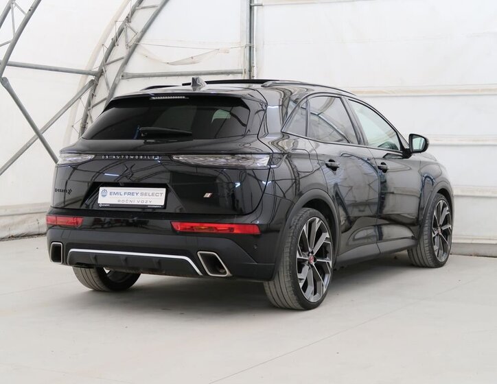 DS Automobiles DS7 Crossback SUV / Terénní 1,6 l 147 kw