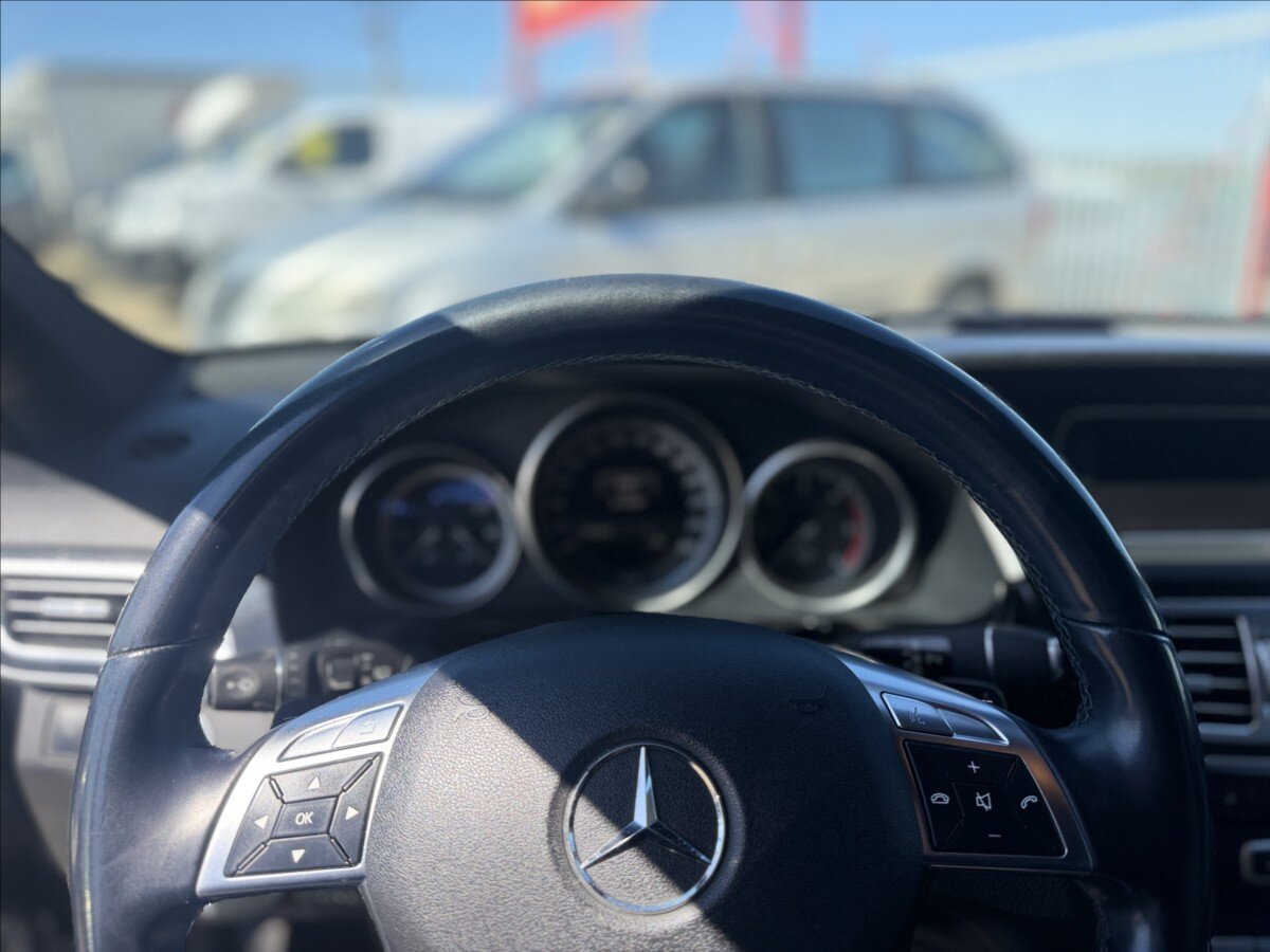 Mercedes-Benz Třídy E Kombi 2,1 l 150 kw