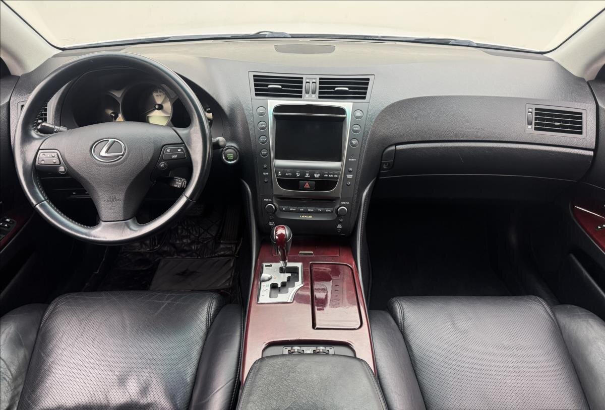 Lexus GS 300 Sedan / Limuzína 3,0 l 183 kw