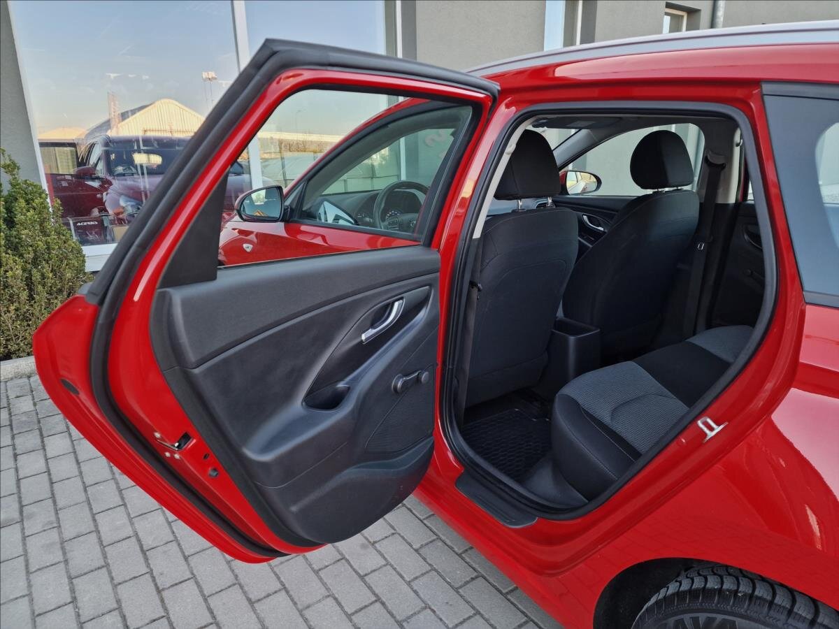 Hyundai i30 Kombi 998,0 88 kw