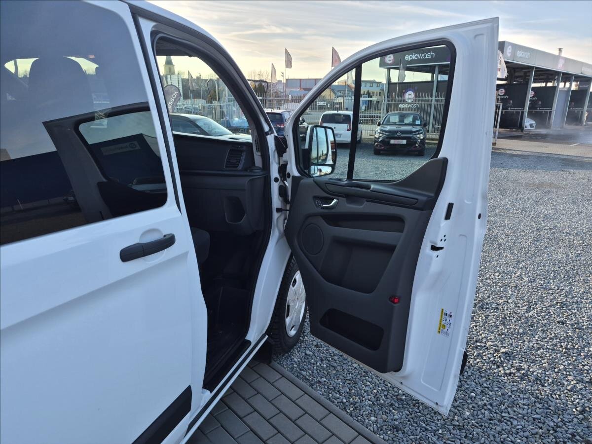 Ford Tourneo Custom MPV 2,0 l 96 kw