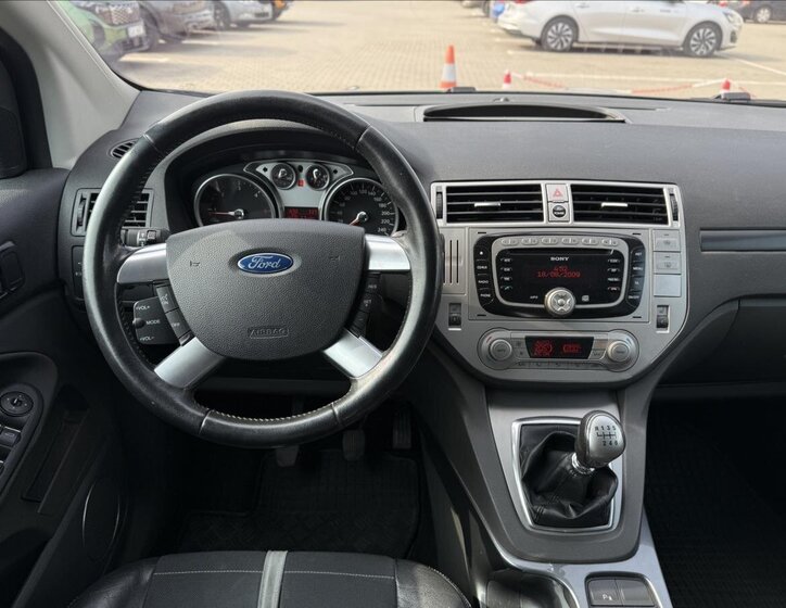 Ford Kuga SUV / Terénní 2,0 l 100 kw