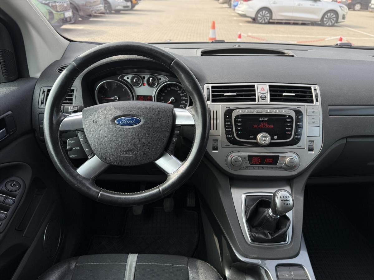 Ford Kuga SUV / Terénní 2,0 l 100 kw