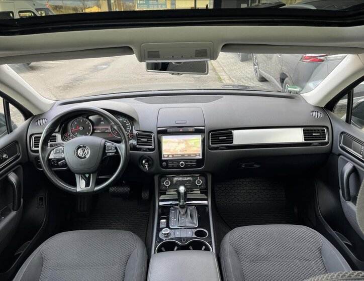 Volkswagen Touareg SUV / Terénní 3,0 l 150 kw