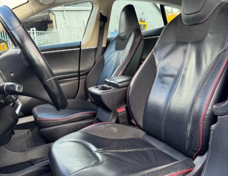 Tesla Model S Sedan / Limuzína 0,0 310 kw