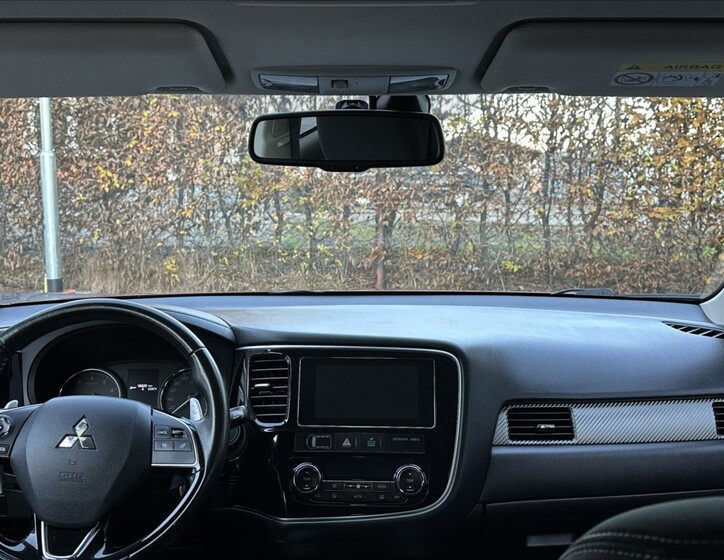 Mitsubishi Outlander 29